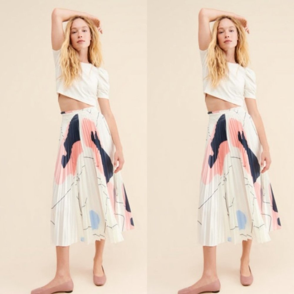 CAARA Sensie Pleated Midi Skirt - Picture 2 of 6